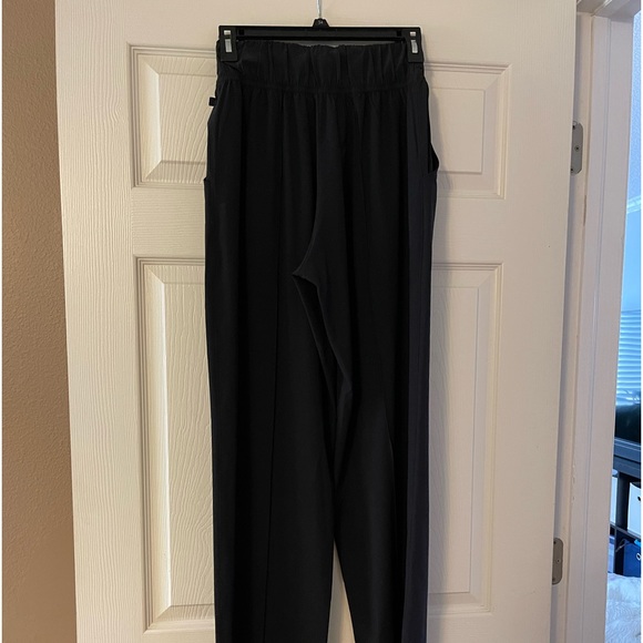 Lululemon pants - Picture 2 of 5
